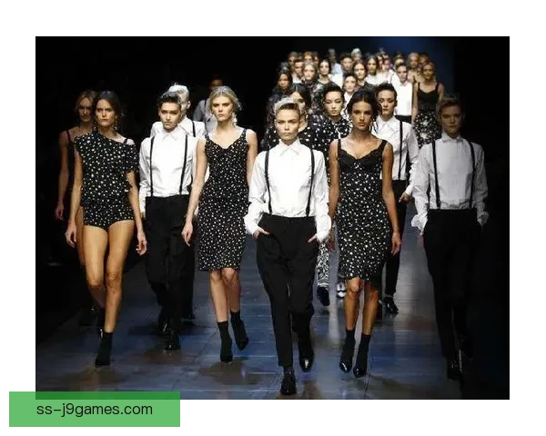 AC米兰官宣携手国际顶级时装品牌开启官方正装合作